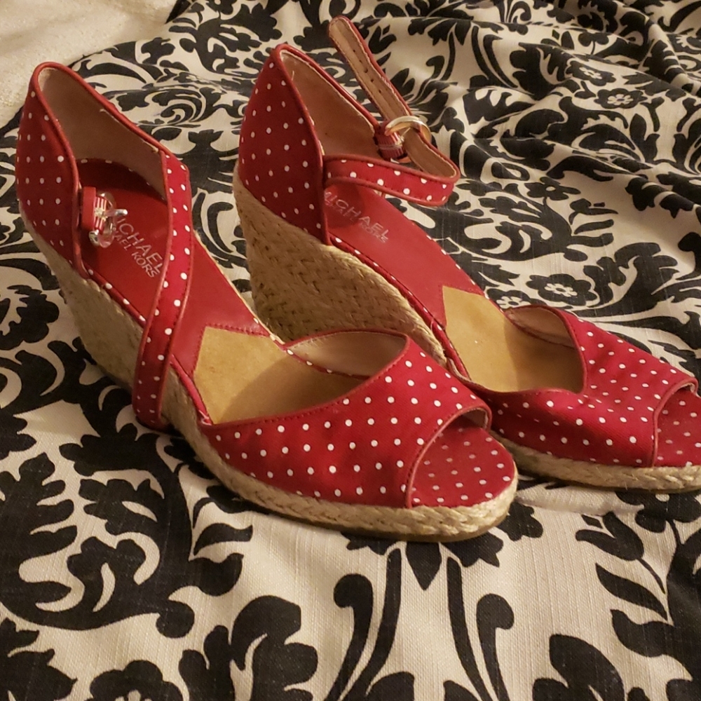 Michael Kors Pok a dot Wedges
